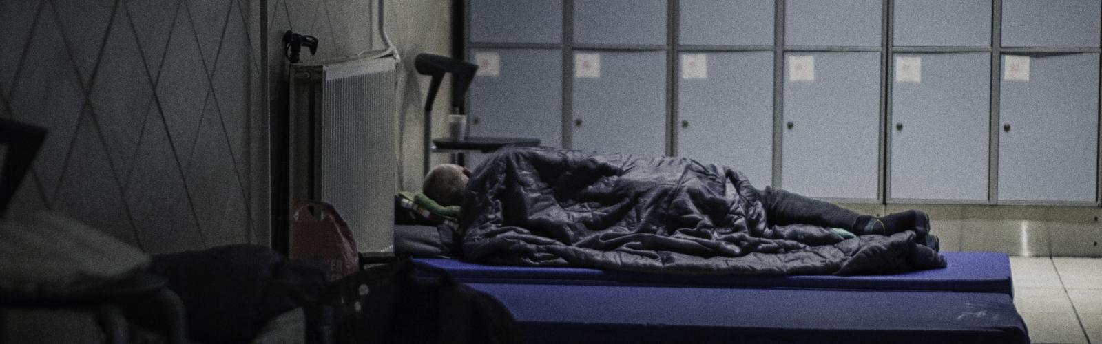 Hos Kirkens Korshærs natvarmestuer og nødovernatninger kan hjemløse mennesker få et trygt sted at sove i vinteren.