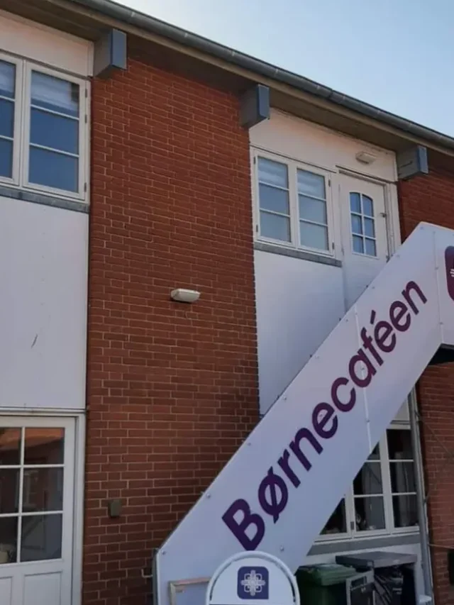 Familietilbud-Aakirkeby-aspect-ratio-250-260