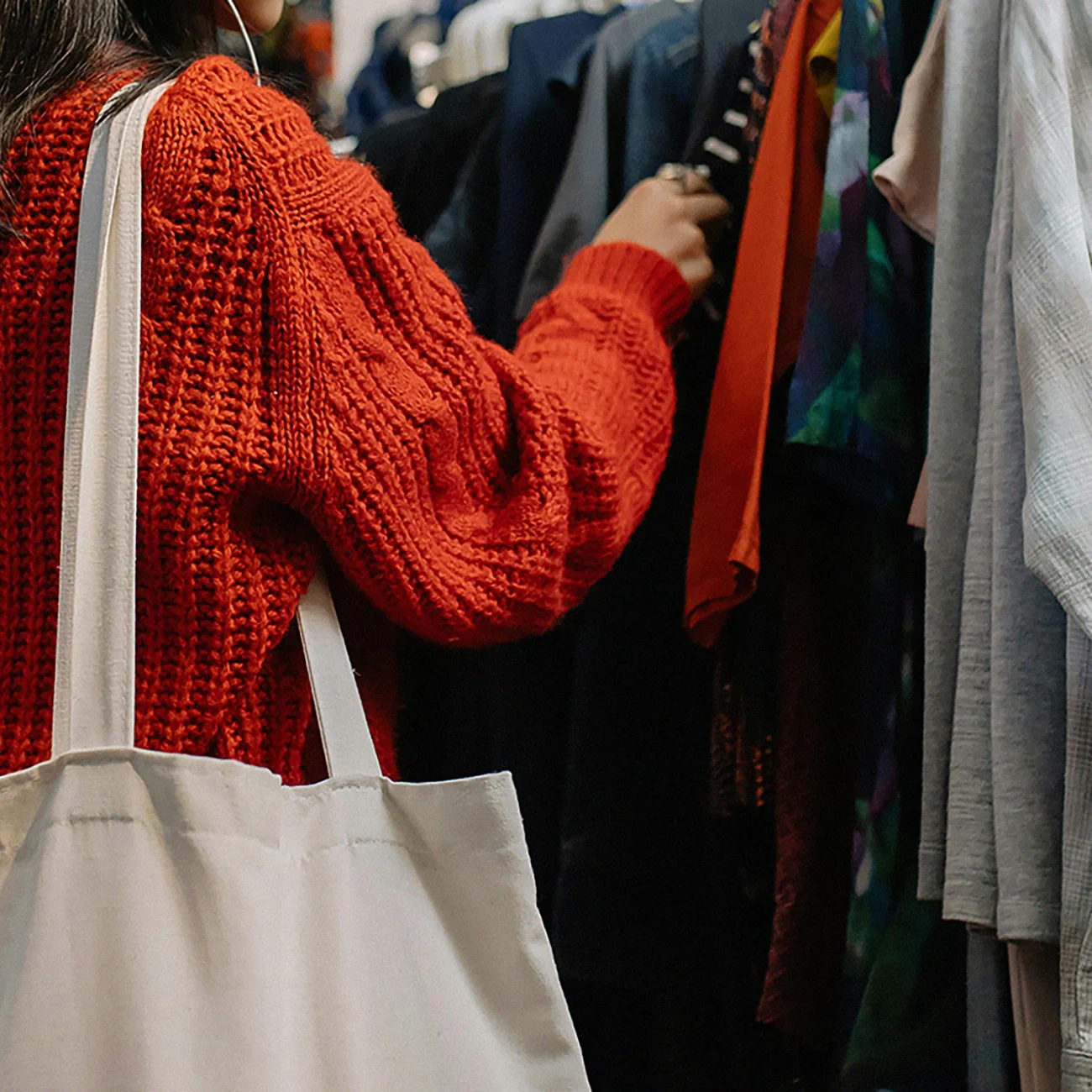 Toej_4-aspect-ratio-1300-1300