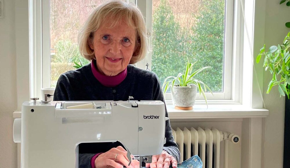 frivillighjaelp4-e1760428697526-aspect-ratio-1000-580